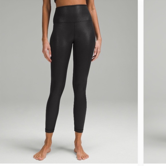 Lululemon align. Shine. Radiate foil print black. Size 6 - Picture 3 of 3